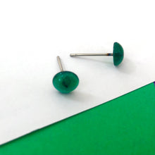 Load image into Gallery viewer, Emerald Green Marbled Small Retro Button Stud Earrings