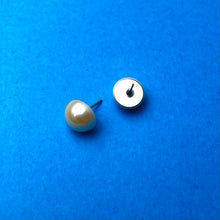 Load image into Gallery viewer, Antique Pearl Small Retro Button Stud Earrings