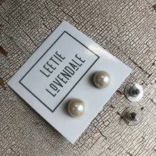Load image into Gallery viewer, Cream Pearl Mini Retro Button Stud Earrings