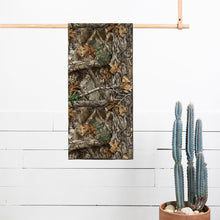 Load image into Gallery viewer, Realtree Performance Quick-Dry Travel Towel