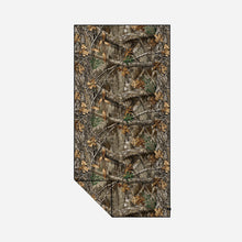 Load image into Gallery viewer, Realtree Performance Quick-Dry Travel Towel