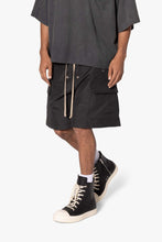 Load image into Gallery viewer, Rave Double Cargo Shorts - Black