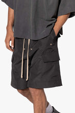 Load image into Gallery viewer, Rave Double Cargo Shorts - Black