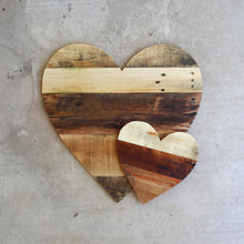 Load image into Gallery viewer, Reclaimed Pallet Wood Hearts
