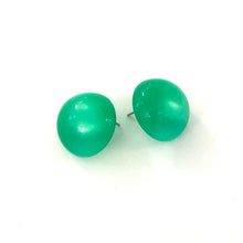 Load image into Gallery viewer, Green Moonglow Retro Button Stud Earrings