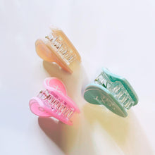 Load image into Gallery viewer, Romantic Set of 3 Mini Heart Claws in Heart Shaped Gift Box