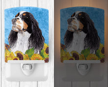 Load image into Gallery viewer, Springer Spaniel in Summer Flowers Ceramic Night Light SC9058CNL