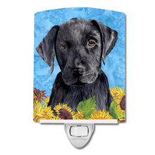 Load image into Gallery viewer, Labrador in Summer Flowers Ceramic Night Light SC9061CNL