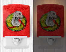 Load image into Gallery viewer, Weimaraner Christmas Wreath Ceramic Night Light SC9086CNL