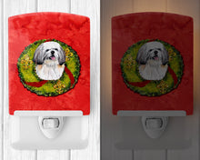 Load image into Gallery viewer, Shih Tzu Christmas Wreath Ceramic Night Light SC9108CNL