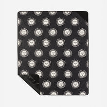 Load image into Gallery viewer, Slowburn Quick-Dry Picnic Blanket