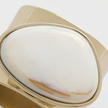 Load image into Gallery viewer, Gilt edge shell napkin rings, mother of pearl, set of two