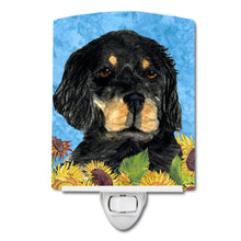 Load image into Gallery viewer, Gordon Setter in Summer Flowers Ceramic Night Light SS4148CNL