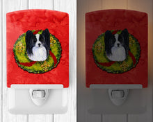 Load image into Gallery viewer, Papillon Cristmas Wreath Ceramic Night Light SS4192CNL