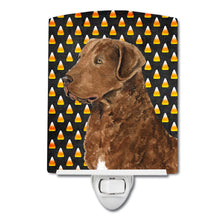 Load image into Gallery viewer, Chesapeake Bay Retriever Wheaten Candy Corn Halloween Portrait Ceramic Night Light SS4324CNL