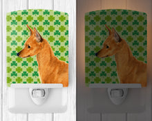 Load image into Gallery viewer, Min Pin St. Patrick's Day Shamrock Portrait Ceramic Night Light SS4397CNL