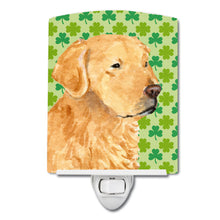 Load image into Gallery viewer, Golden Retriever St. Patrick's Day Shamrock Portrait Ceramic Night Light SS4407CNL