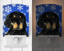 Load image into Gallery viewer, Gordon Setter Winter Snowflakes Holiday Ceramic Night Light SS4653CNL