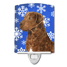 Load image into Gallery viewer, Chesapeake Bay Retriever Winter Snowflakes Holiday Ceramic Night Light SS4669CNL
