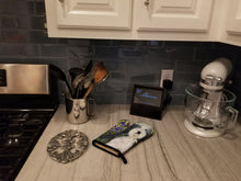 Load image into Gallery viewer, Bearded Collie Oven Mitt SS8022OVMT