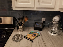 Load image into Gallery viewer, Briard Oven Mitt SS8035OVMT