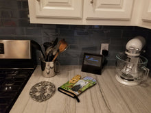 Load image into Gallery viewer, Chinese Crested Oven Mitt SS8121OVMT