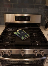 Load image into Gallery viewer, Affenpinscher Oven Mitt SS8151OVMT
