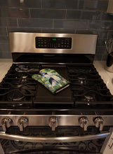 Load image into Gallery viewer, Saluki Oven Mitt SS8200OVMT
