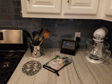 Load image into Gallery viewer, Chinchilla Oven Mitt SS8206OVMT