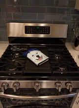 Load image into Gallery viewer, Great Pyrenees Oven Mitt SS8242OVMT