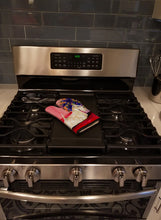 Load image into Gallery viewer, Scottish Terrier Oven Mitt SS8306OVMT