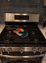 Load image into Gallery viewer, French Bulldog Oven Mitt SS8308OVMT