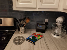 Load image into Gallery viewer, French Bulldog Oven Mitt SS8308OVMT