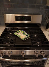 Load image into Gallery viewer, Chihuahua Oven Mitt SS8325OVMT