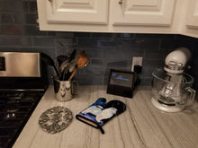 Load image into Gallery viewer, Starry Night Keeshond Oven Mitt SS8380OVMT