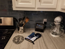 Load image into Gallery viewer, Starry Night Portuguese Water Dog Oven Mitt SS8399OVMT