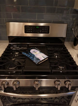 Load image into Gallery viewer, Starry Night Old English Sheepdog Oven Mitt SS8409OVMT