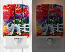 Load image into Gallery viewer, Keeshond Ceramic Night Light SS8432CNL