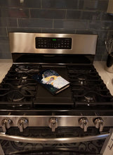 Load image into Gallery viewer, Starry Night Bernese Mountain Dog Oven Mitt SS8512OVMT