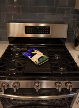 Load image into Gallery viewer, Starry Night Chihuahua Oven Mitt SS8514OVMT