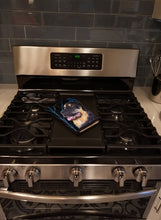 Load image into Gallery viewer, Starry Night Tibetan Mastiff Oven Mitt SS8552OVMT