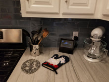 Load image into Gallery viewer, Scottish Terrier Oven Mitt SS8553OVMT