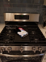 Load image into Gallery viewer, Samoyed Oven Mitt SS8572OVMT