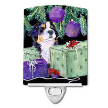 Load image into Gallery viewer, Bernese Mountain Dog Ceramic Night Light SS8582CNL