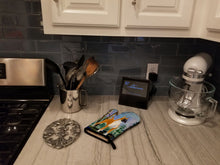 Load image into Gallery viewer, Boxer Oven Mitt SS8650OVMT