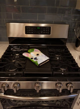 Load image into Gallery viewer, Chihuahua Oven Mitt SS8786OVMT