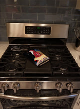 Load image into Gallery viewer, Santa Claus with  Golden Retriever Oven Mitt SS8973OVMT