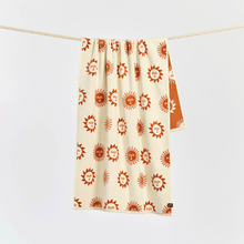 Load image into Gallery viewer, Sunburn Premium Woven Towel - Cream