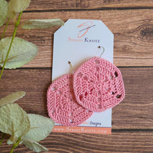 Load image into Gallery viewer, Sand Dollar Earrings