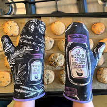 Load image into Gallery viewer, Set of 2 Witch Herbs Oven Mitt | Pot Holders Hanging Oven Gloves Set